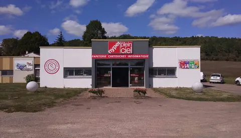 Le magasin de Marmagne aux couleurs de Plein Ciel